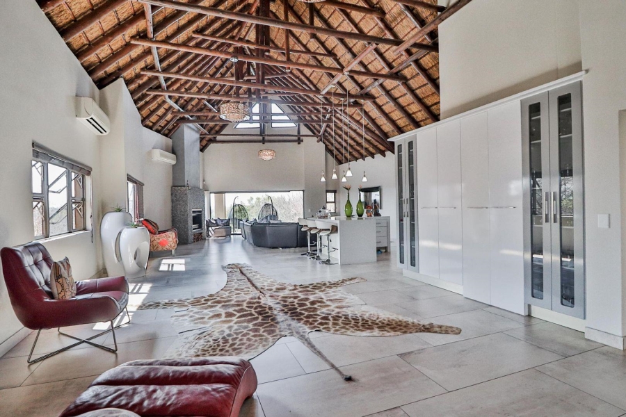 4 Bedroom Property for Sale in Boschenvaal River Front Lodges Free State